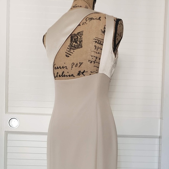 Like New Tahari Dress/Gown - Available for local pickup in Vancouver, WA - Picture 5 of 8